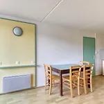 Vacanceole - Le Domaine De Confolant Apartment *