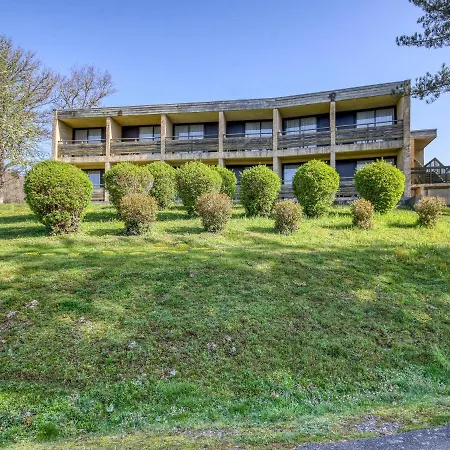 Apartment Vacanceole - Le Domaine De Confolant Miremont (Puy-de-Dome)