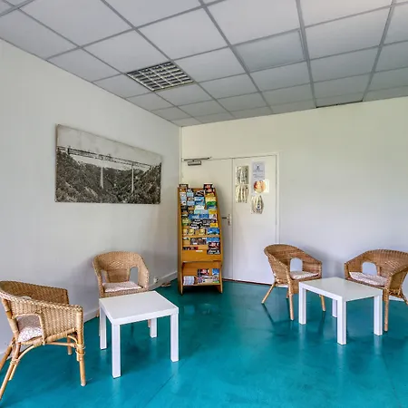 Vacanceole - Le Domaine De Confolant *